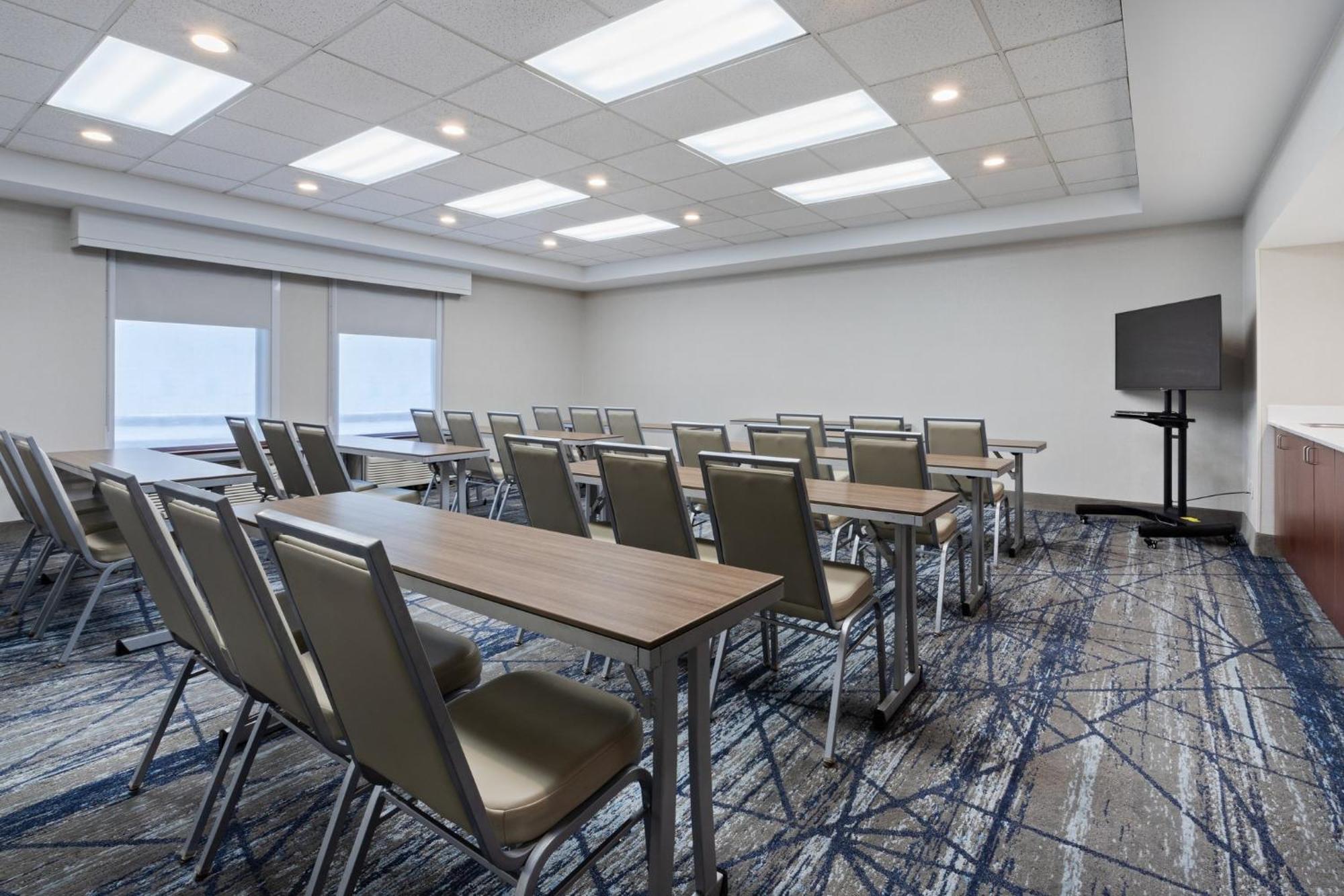 Holiday Inn Express & Suites Cincinnati Riverfront By Ihg Covington Extérieur photo