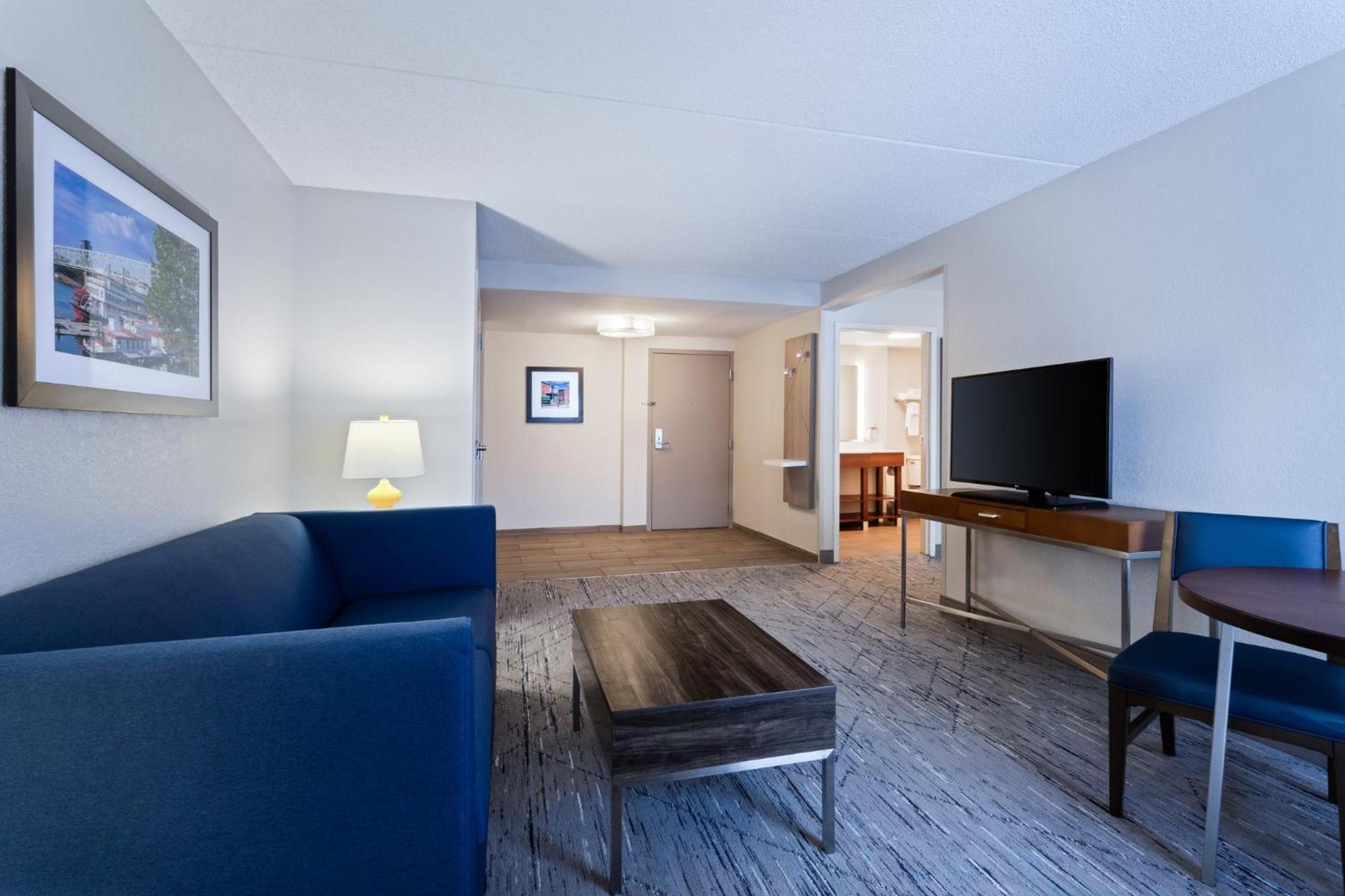 Holiday Inn Express & Suites Cincinnati Riverfront By Ihg Covington Extérieur photo