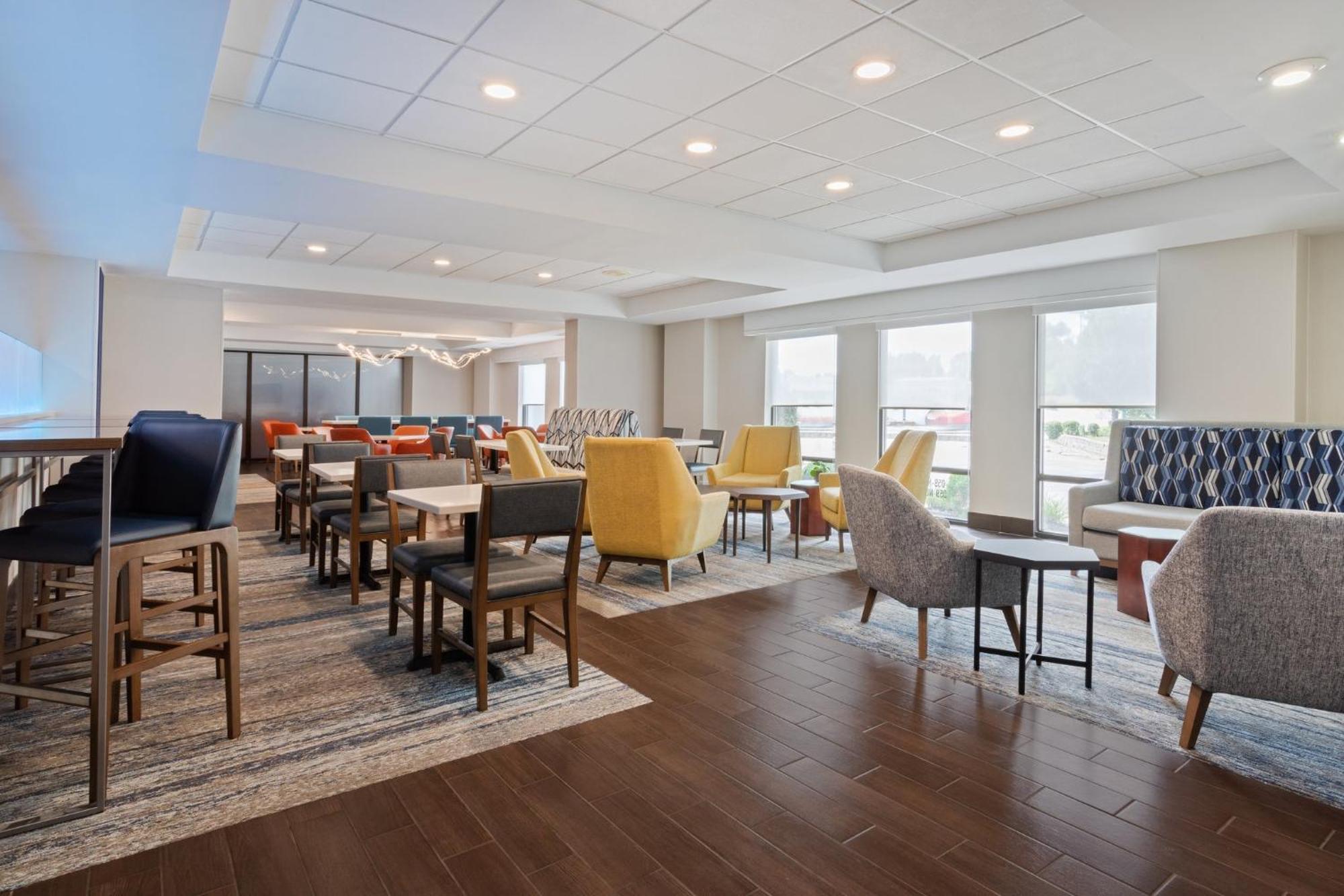 Holiday Inn Express & Suites Cincinnati Riverfront By Ihg Covington Extérieur photo