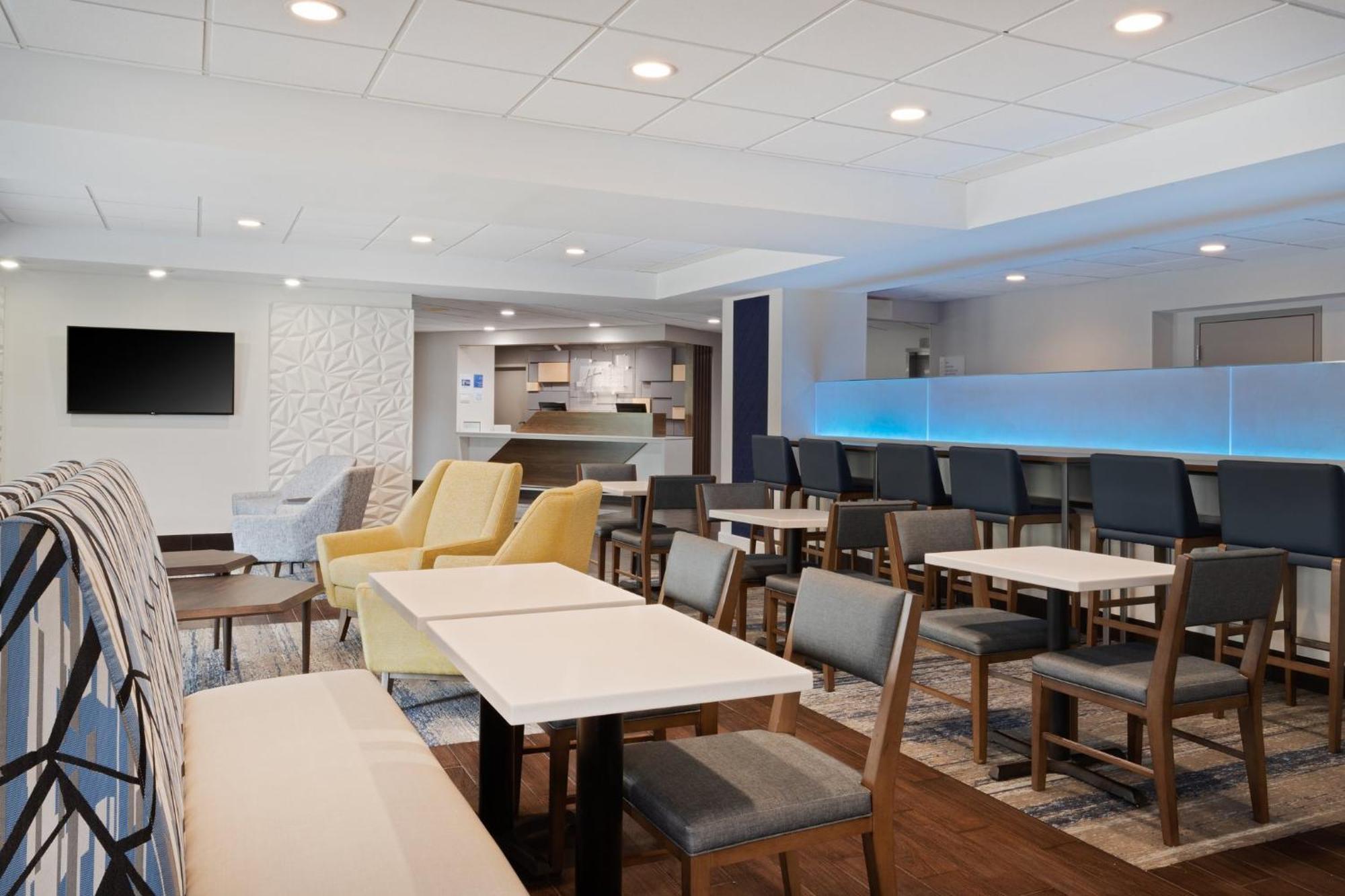 Holiday Inn Express & Suites Cincinnati Riverfront By Ihg Covington Extérieur photo