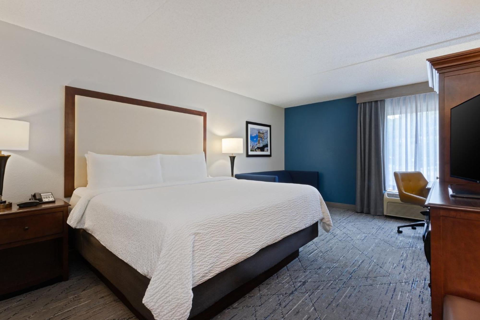 Holiday Inn Express & Suites Cincinnati Riverfront By Ihg Covington Extérieur photo