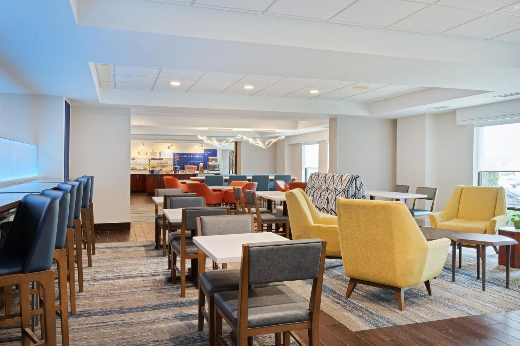 Holiday Inn Express & Suites Cincinnati Riverfront By Ihg Covington Extérieur photo