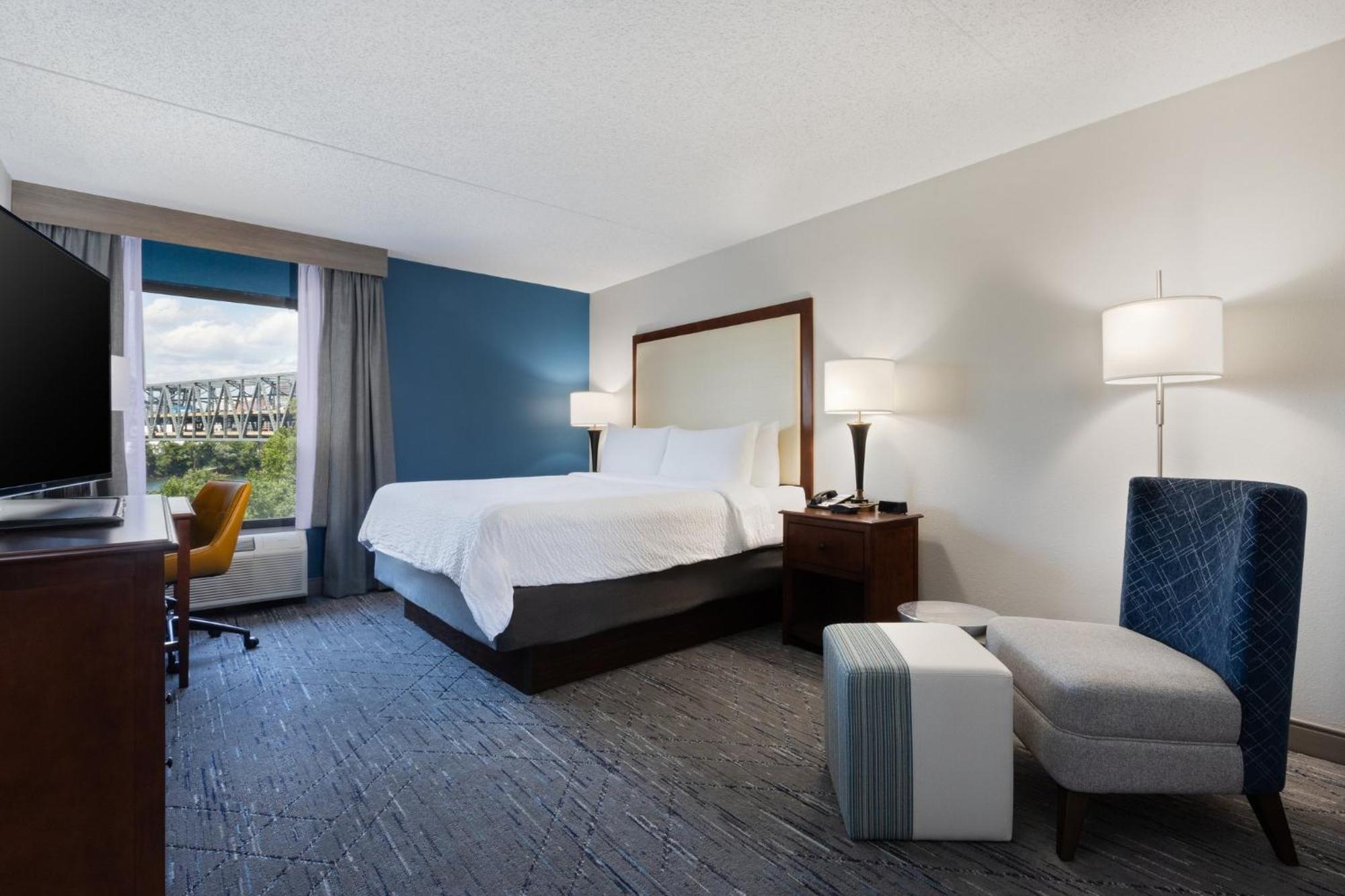 Holiday Inn Express & Suites Cincinnati Riverfront By Ihg Covington Extérieur photo