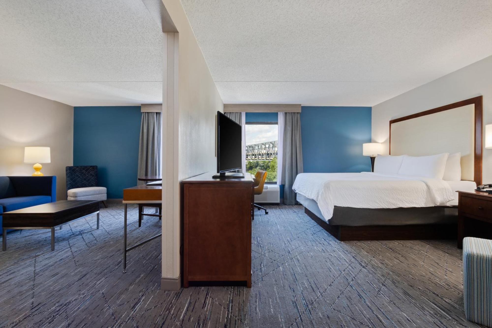 Holiday Inn Express & Suites Cincinnati Riverfront By Ihg Covington Extérieur photo
